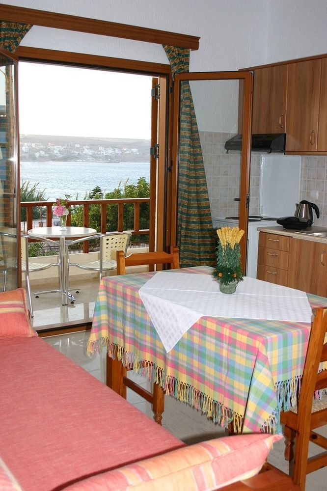 Simon And Sitia (Crete)